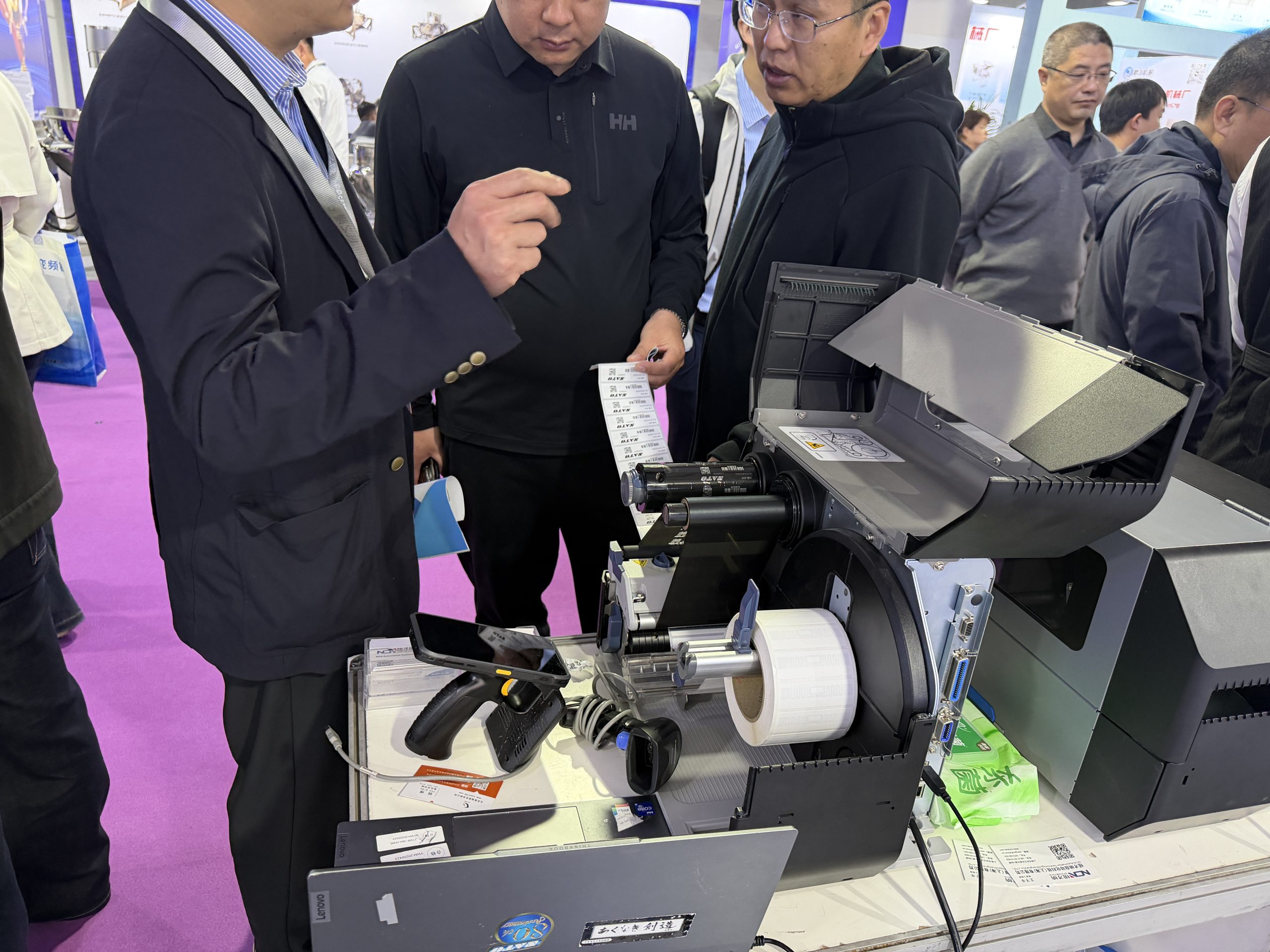 纽才纳食品包装后段自动化设备参加武汉良之隆展会